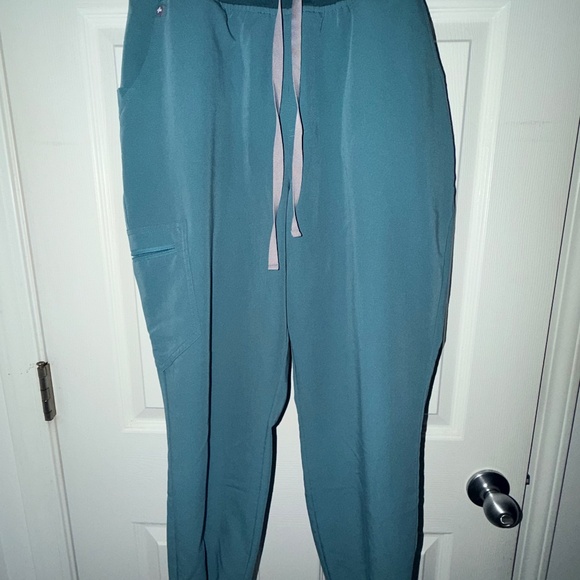 Women's Figs High Waisted Zamora Jogger Scrub Pant in Hydrogen Green - Picture 2 of 12